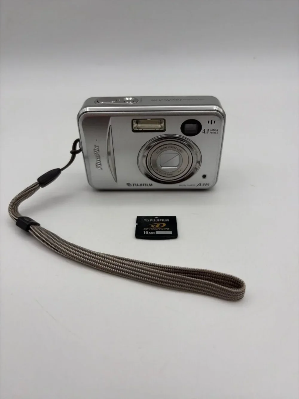 Fuji Fujifilm FinePix A345 4.1 MP Digital Camera w/ 516MB XD Picture Card Tested
